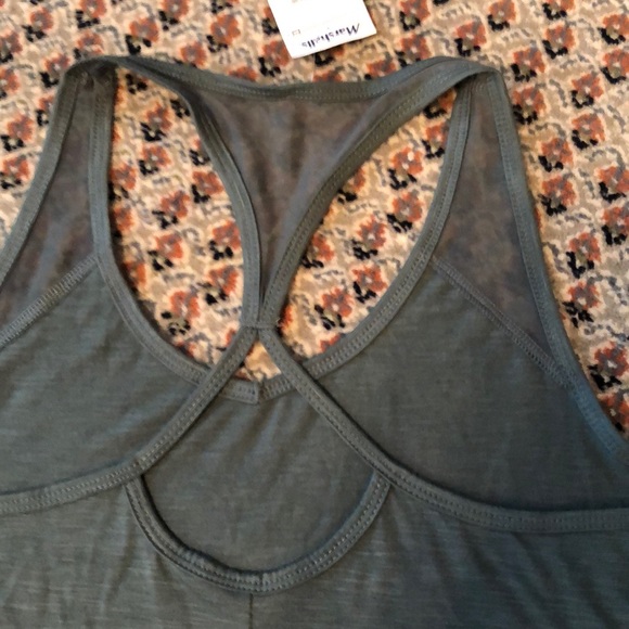 NWT New Balance Racerback Workout Tank size M - Picture 6 of 10